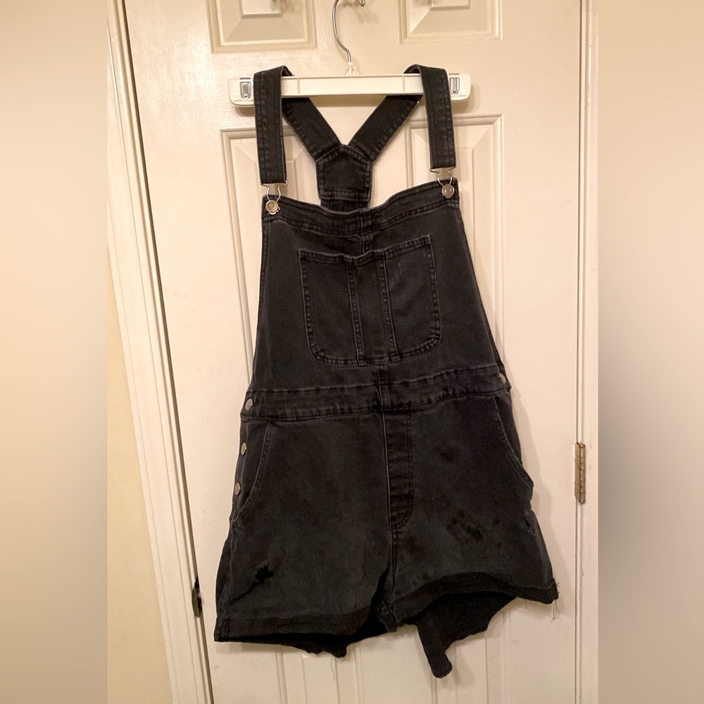 Women’s denim overall shorts